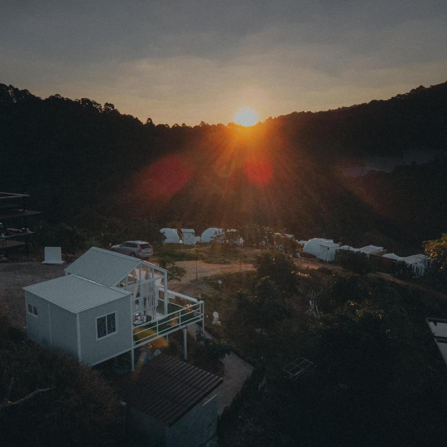 Phu Morinn Camping ม่อนแจ่ม Mon Jam Bagian luar foto